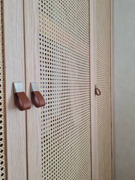 Aménagement intérieur avec dressing design conçu par menuisier à Genève