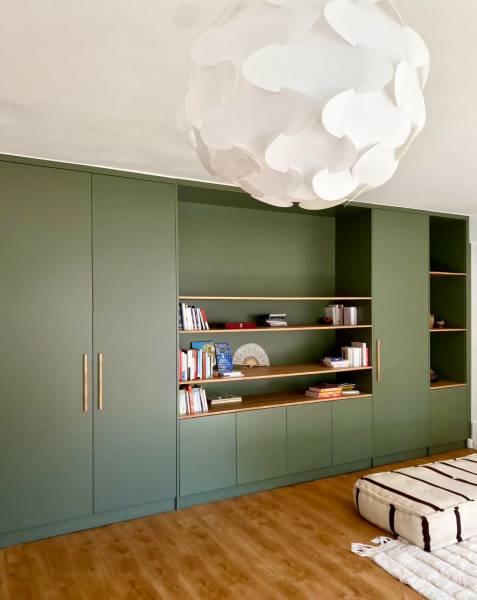 Création de dressing sur mesure en bois haut de gamme par un menuisier expert à Genève