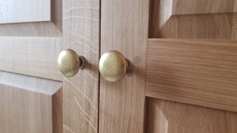 Fabrication et pose d'un dressing en chêne à Genève